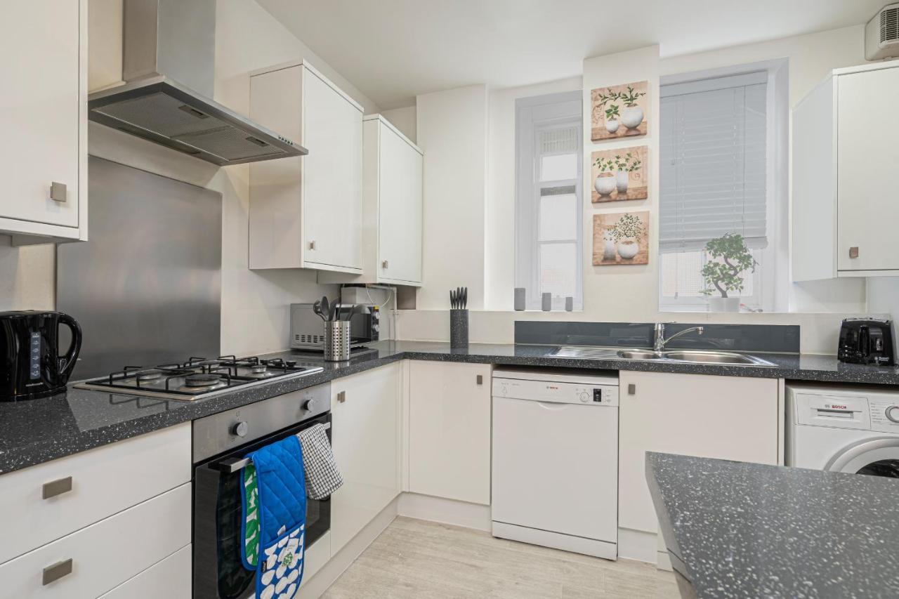 لندن Beautiful 3 Bedroom Apartment Near Marble Arch And Oxford Street المظهر الخارجي الصورة